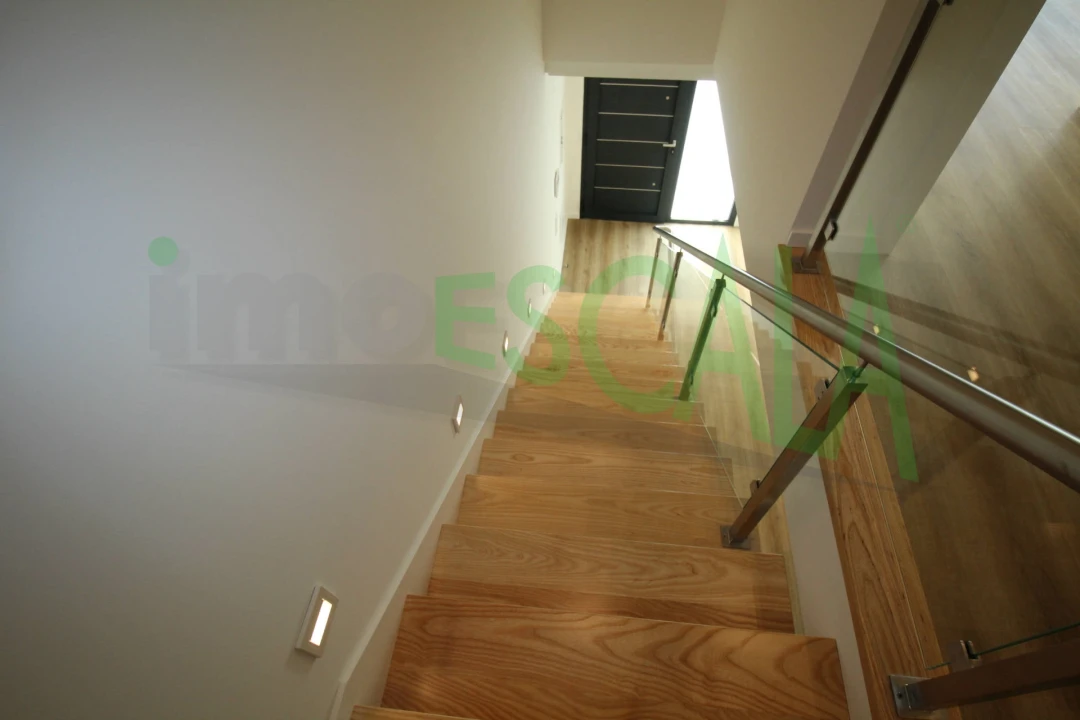 Moradia T3 para Venda em Aveiras de Cima Foto 17