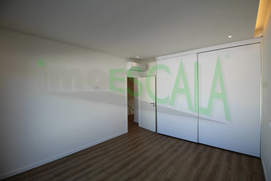 Moradia T3 para Venda em Aveiras de Cima Foto 20