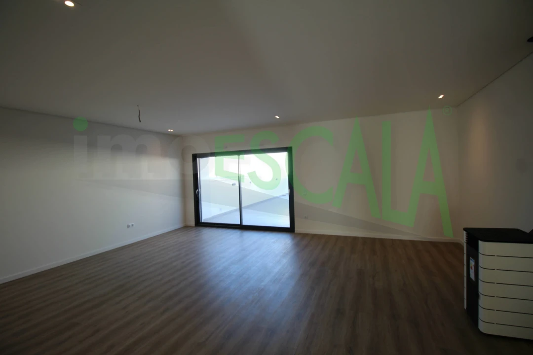 Moradia T3 para Venda em Aveiras de Cima Foto 10