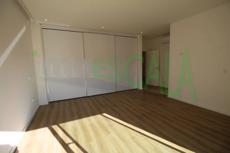 Moradia T3 para Venda em Aveiras de Cima Foto 29