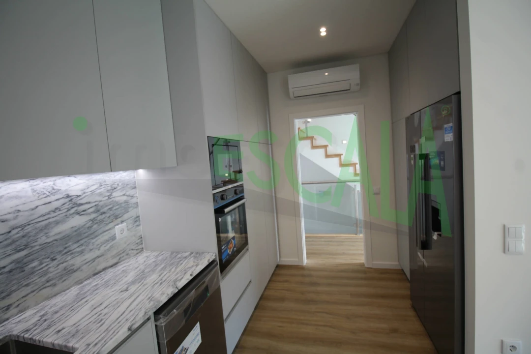 Moradia T3 para Venda em Aveiras de Cima Foto 5