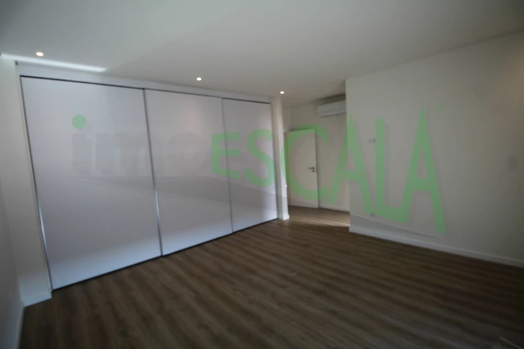 Moradia T3 para Venda em Aveiras de Cima Foto 24