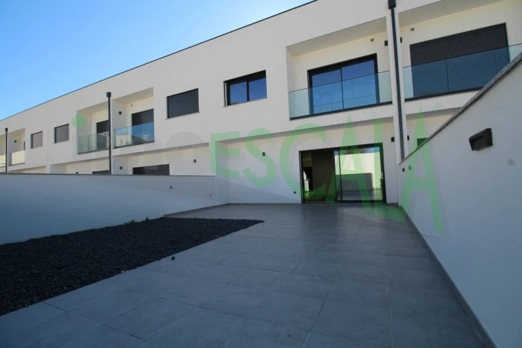Moradia T3 para Venda em Aveiras de Cima Foto 36