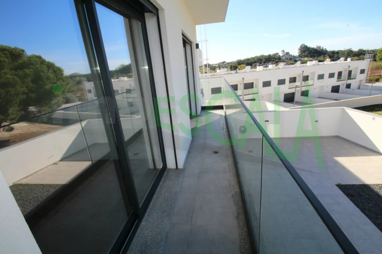 Moradia T4 para Venda em Aveiras de Cima Foto 32