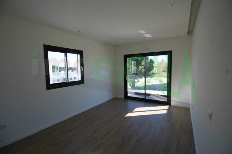 Moradia T4 para Venda em Aveiras de Cima Foto 20