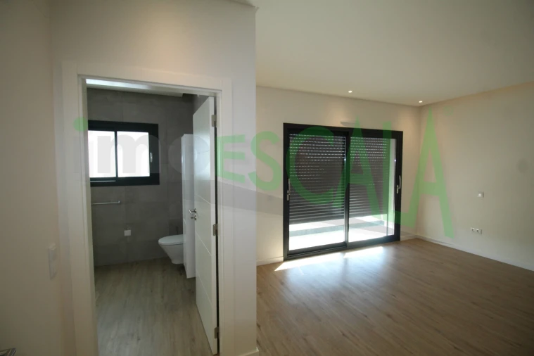 Moradia T4 para Venda em Aveiras de Cima Foto 26