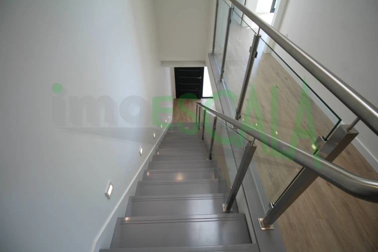 Moradia T4 para Venda em Aveiras de Cima Foto 17