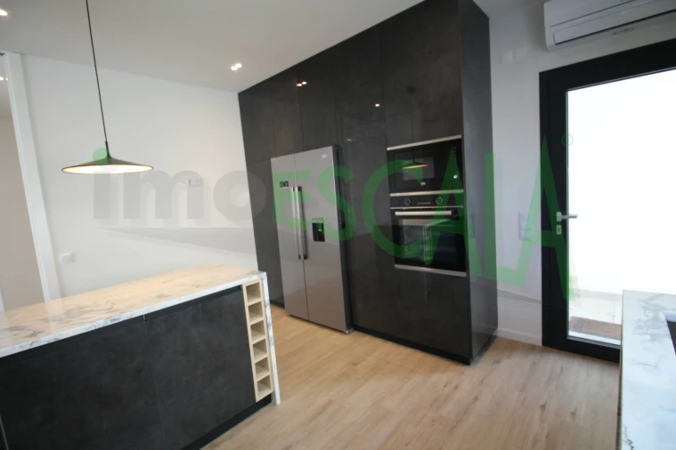 Moradia T4 para Venda em Aveiras de Cima Foto 7