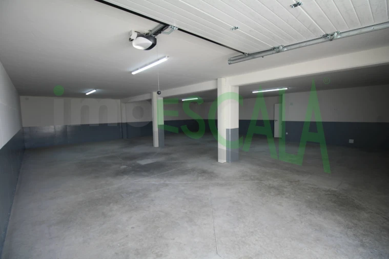 Moradia T4 para Venda em Aveiras de Cima Foto 38