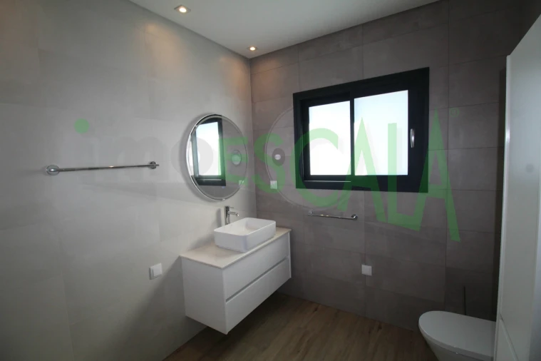 Moradia T4 para Venda em Aveiras de Cima Foto 27