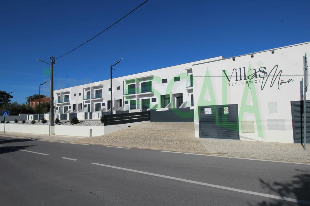 Moradia T4 para Venda em Aveiras de Cima Foto 2