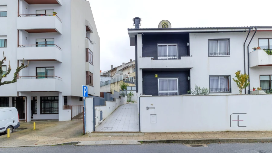 Moradia T4 para Venda em Ermesinde Foto 44