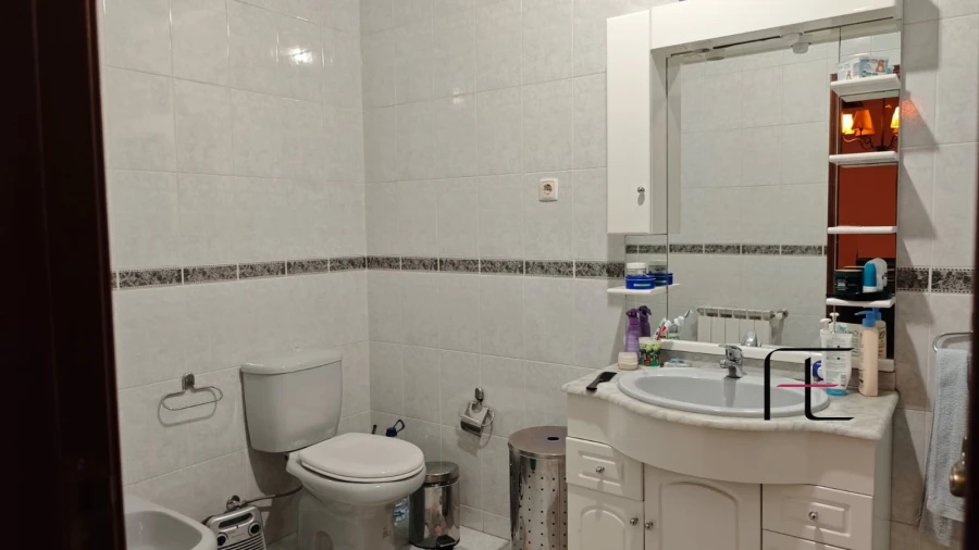 Moradia T3 para Venda em Fajões Foto 11