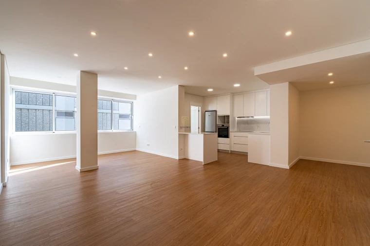 Apartamento T4 para Venda em Ramalde