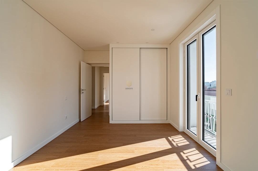 Apartamento T4 para Venda em Ramalde Foto 19