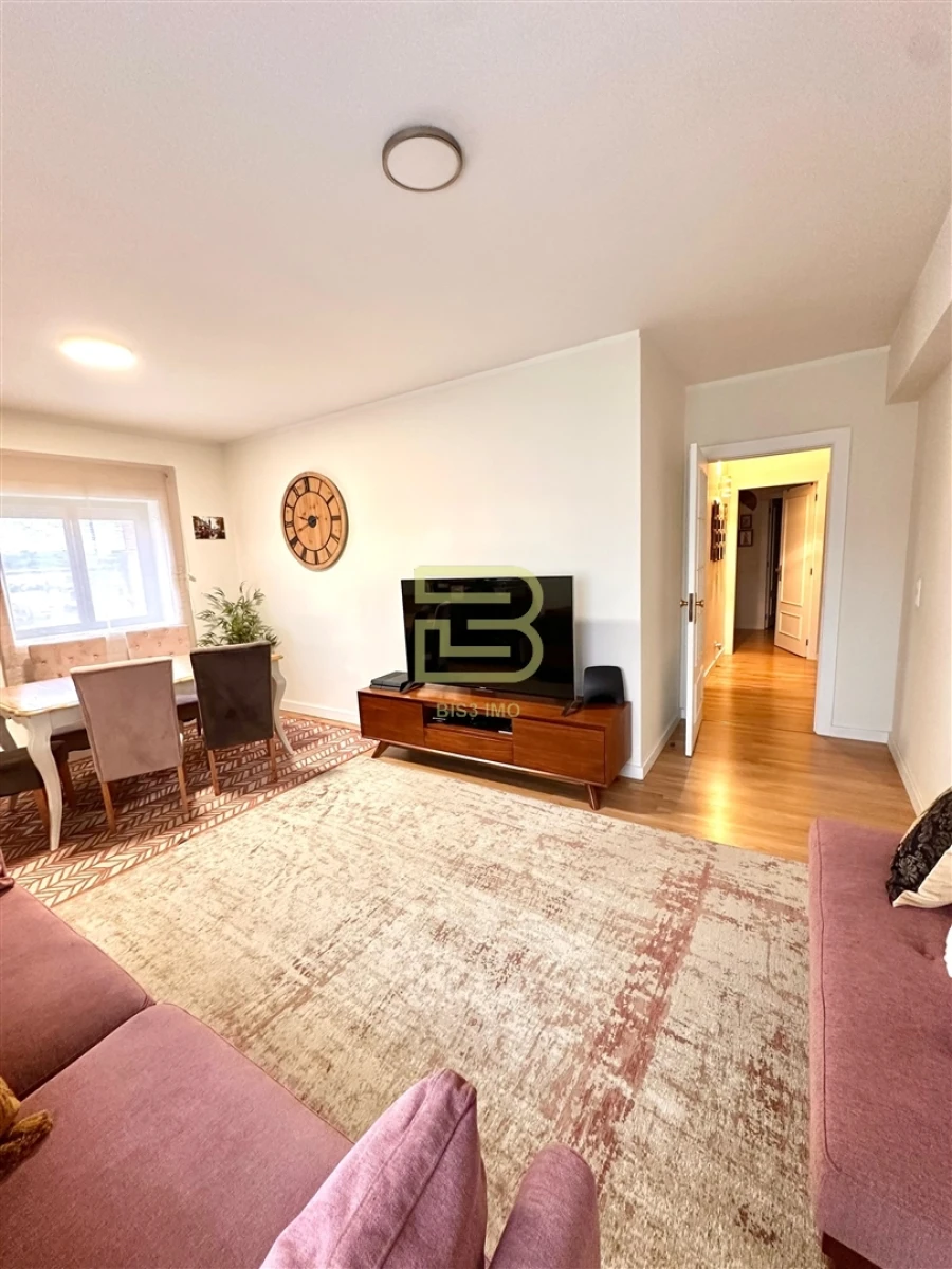 Apartamento T2 para Venda em Mafamude e Vilar do Paraíso Foto 2