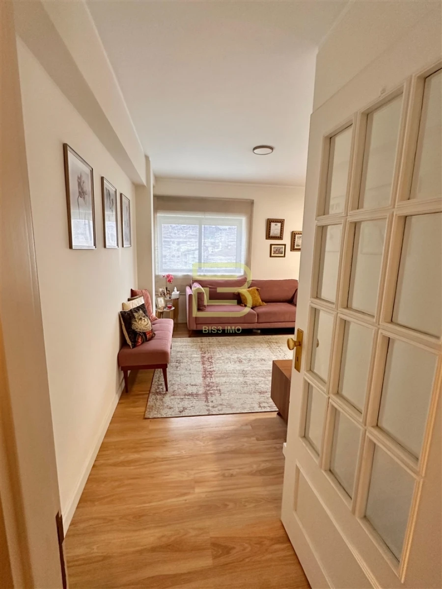 Apartamento T2 para Venda em Mafamude e Vilar do Paraíso Foto 5