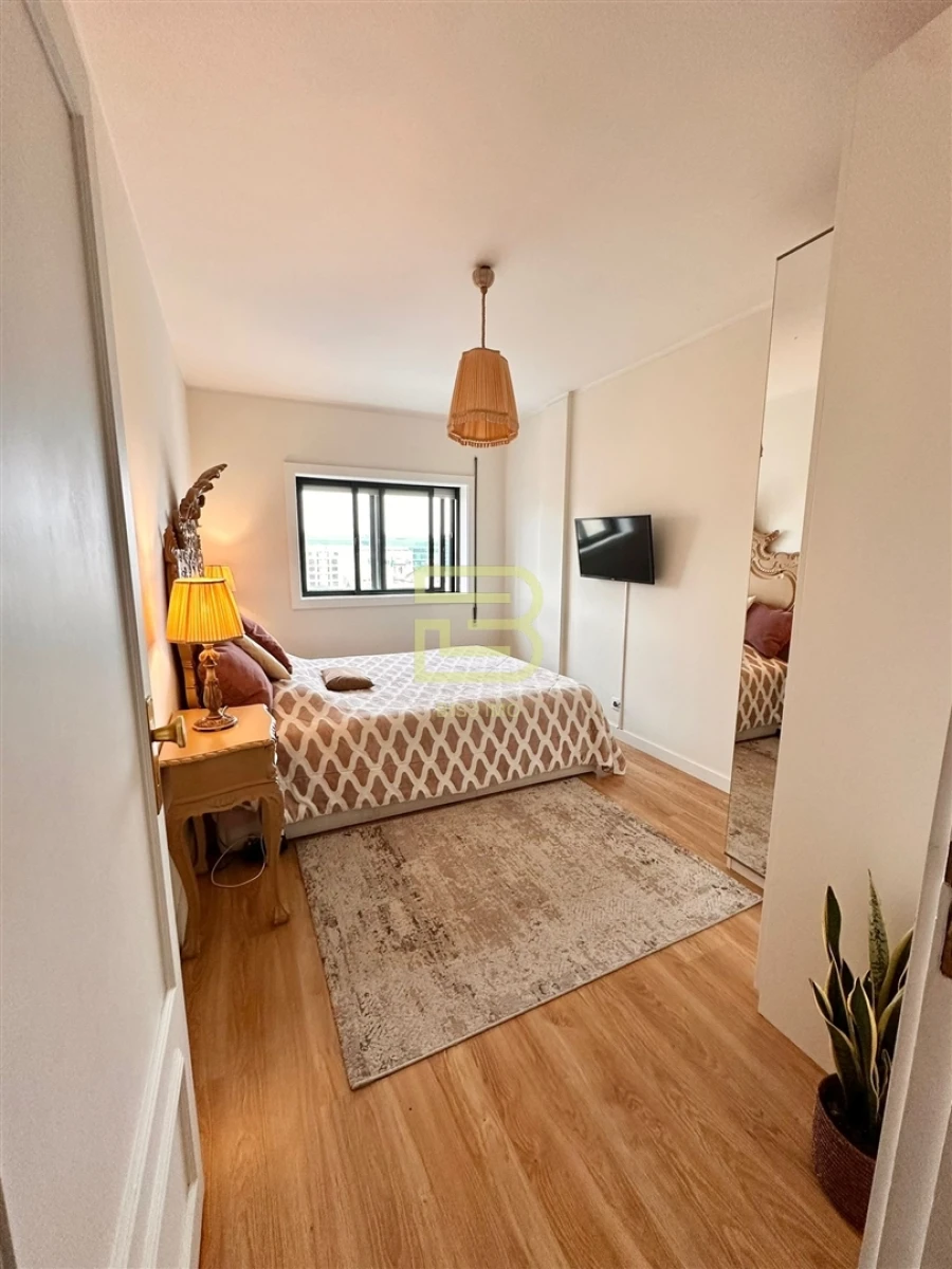 Apartamento T2 para Venda em Mafamude e Vilar do Paraíso Foto 12