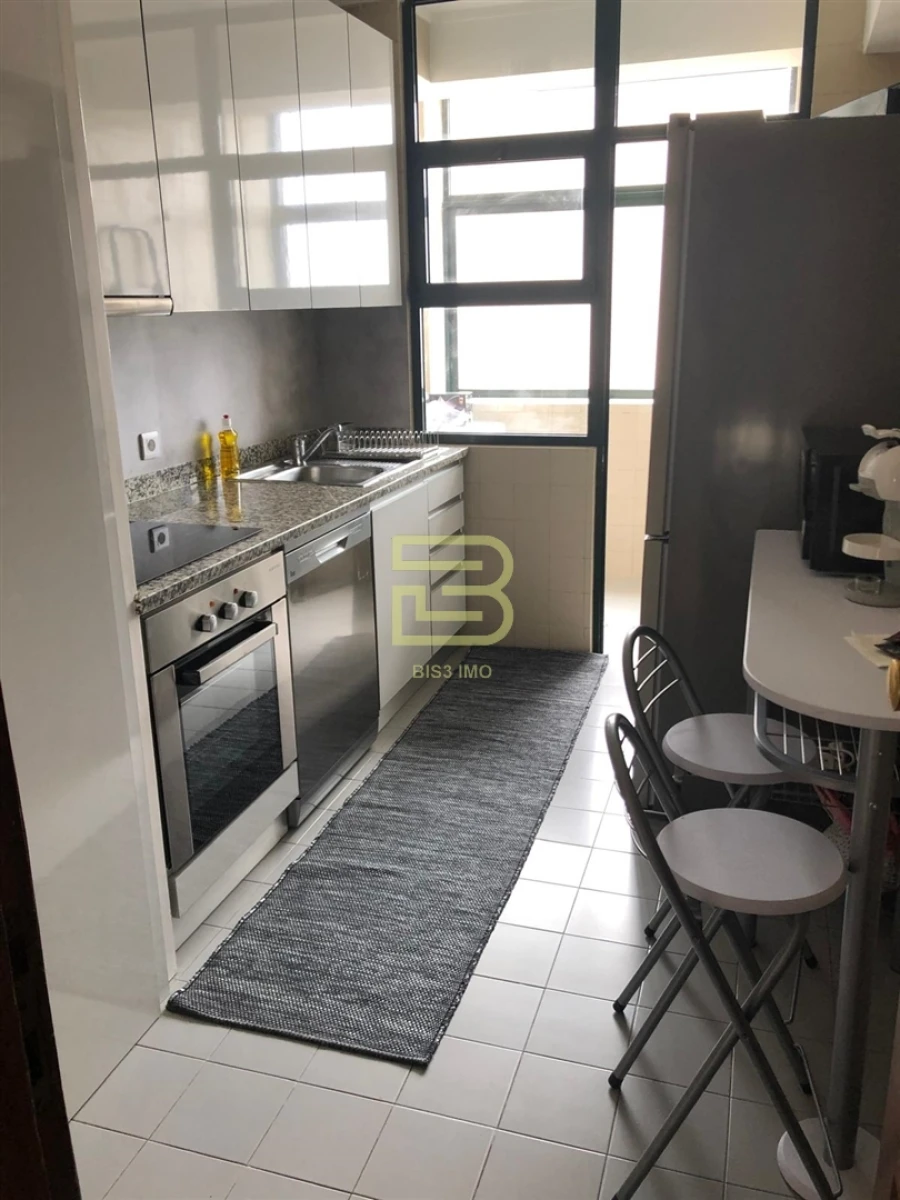 Apartamento T2 para Venda em Mafamude e Vilar do Paraíso Foto 17