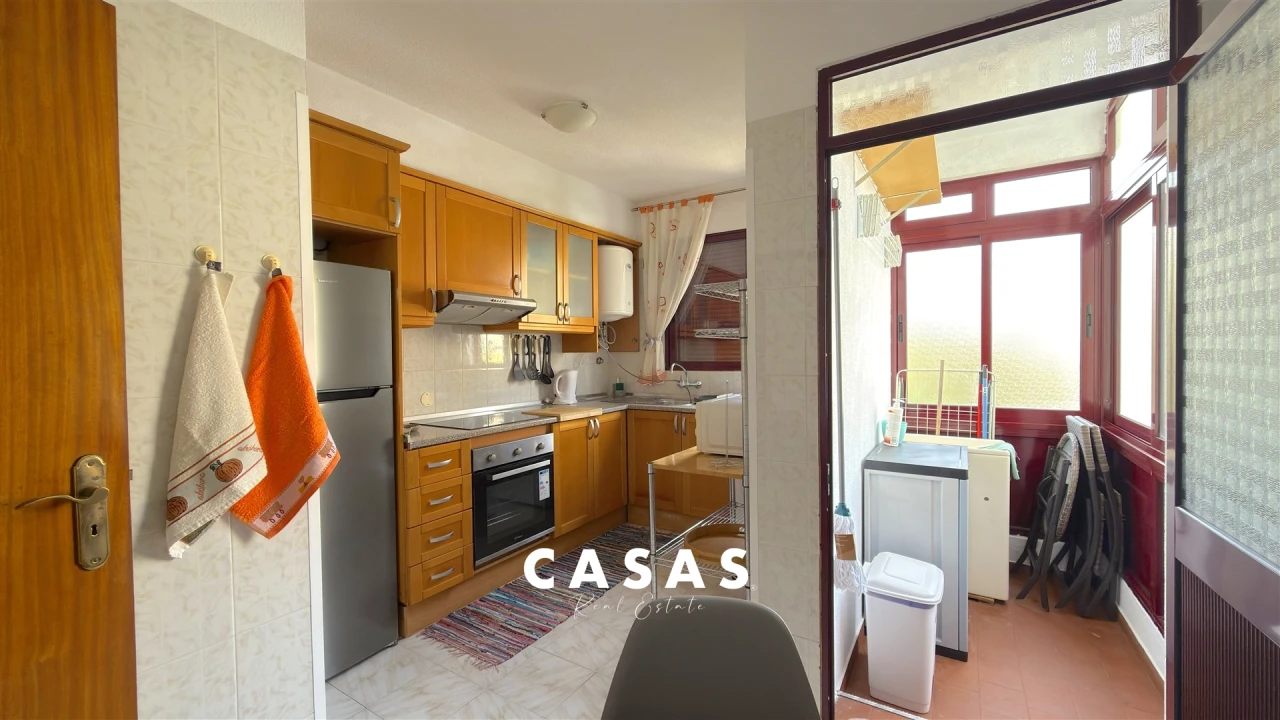Apartamento T2 para Arrendamento em Caniço Foto 8