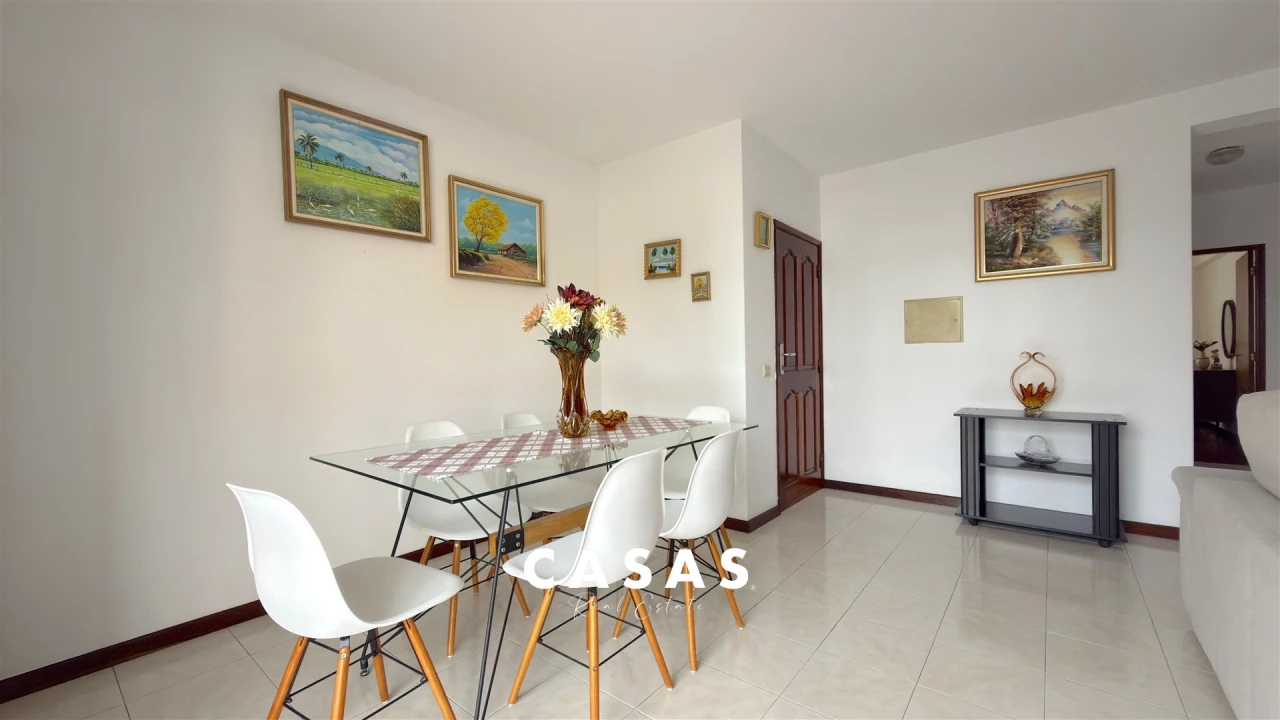 Apartamento T2 para Arrendamento em Caniço Foto 5