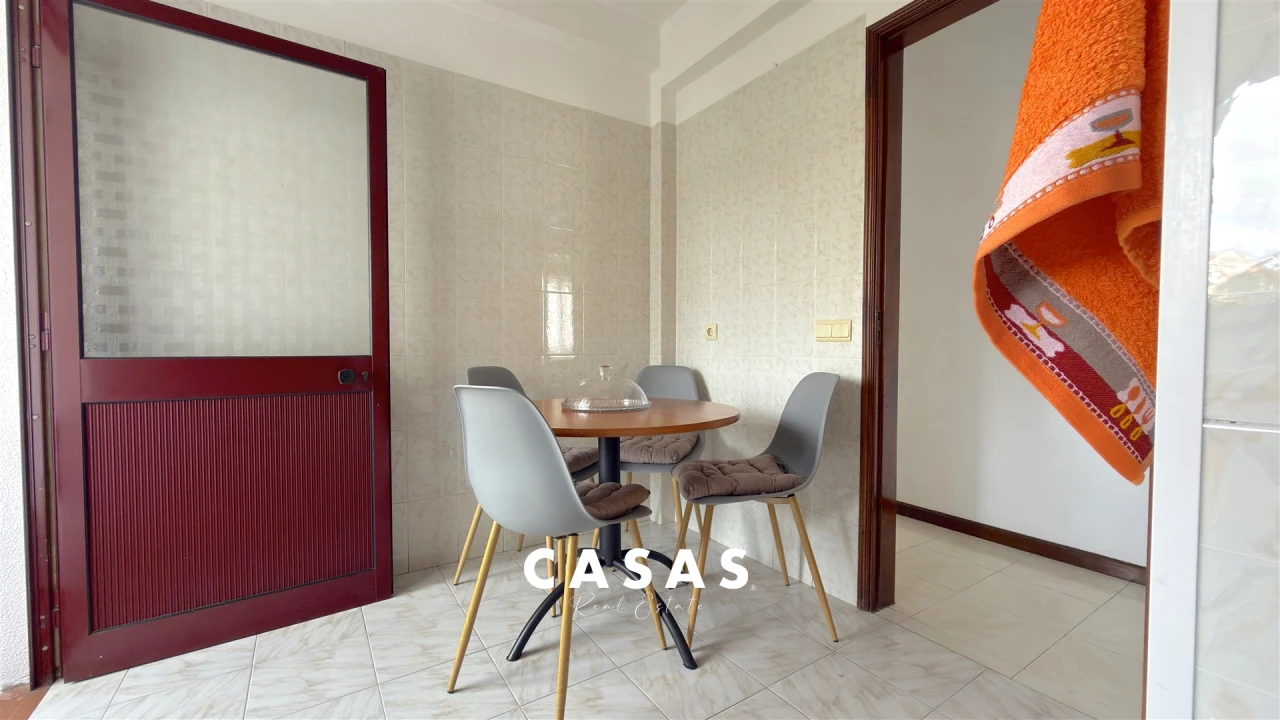 Apartamento T2 para Arrendamento em Caniço Foto 9