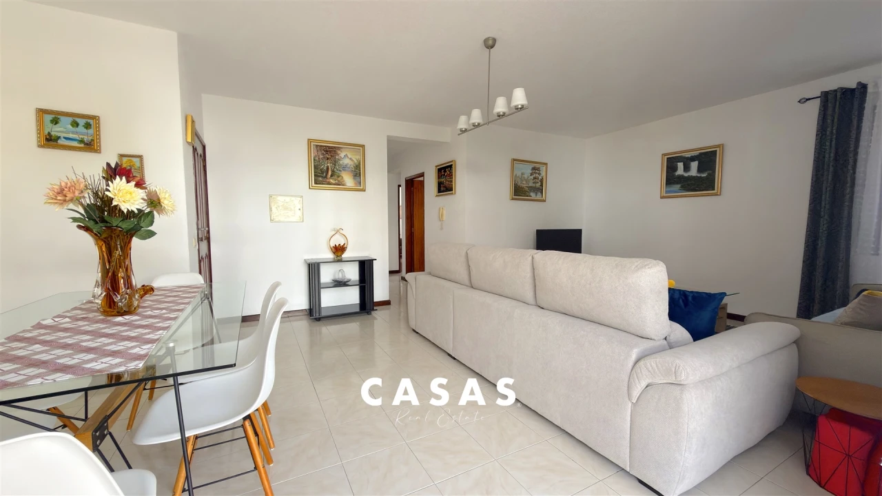 Apartamento T2 para Arrendamento em Caniço Foto 4