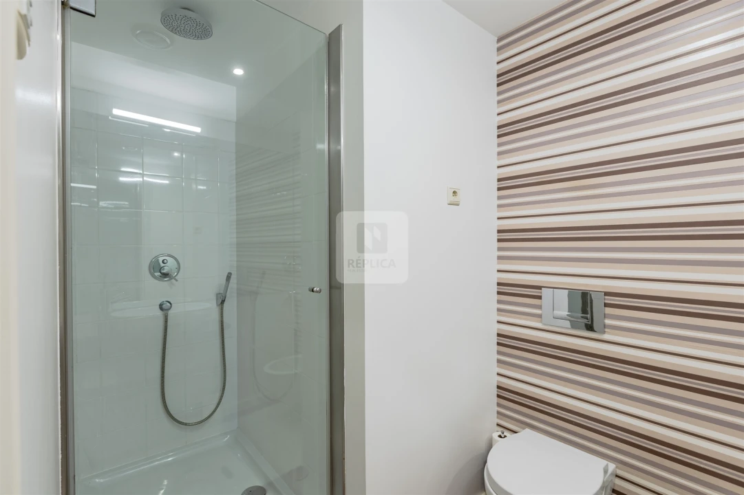 Apartamento T2 para Arrendamento em Paranhos Foto 23