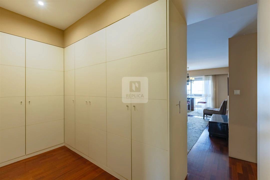 Apartamento T2 para Arrendamento em Paranhos Foto 19