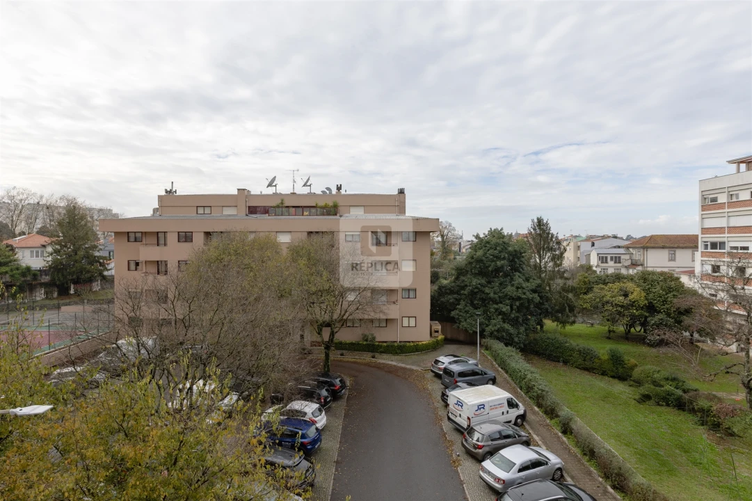 Apartamento T2 para Arrendamento em Paranhos Foto 38