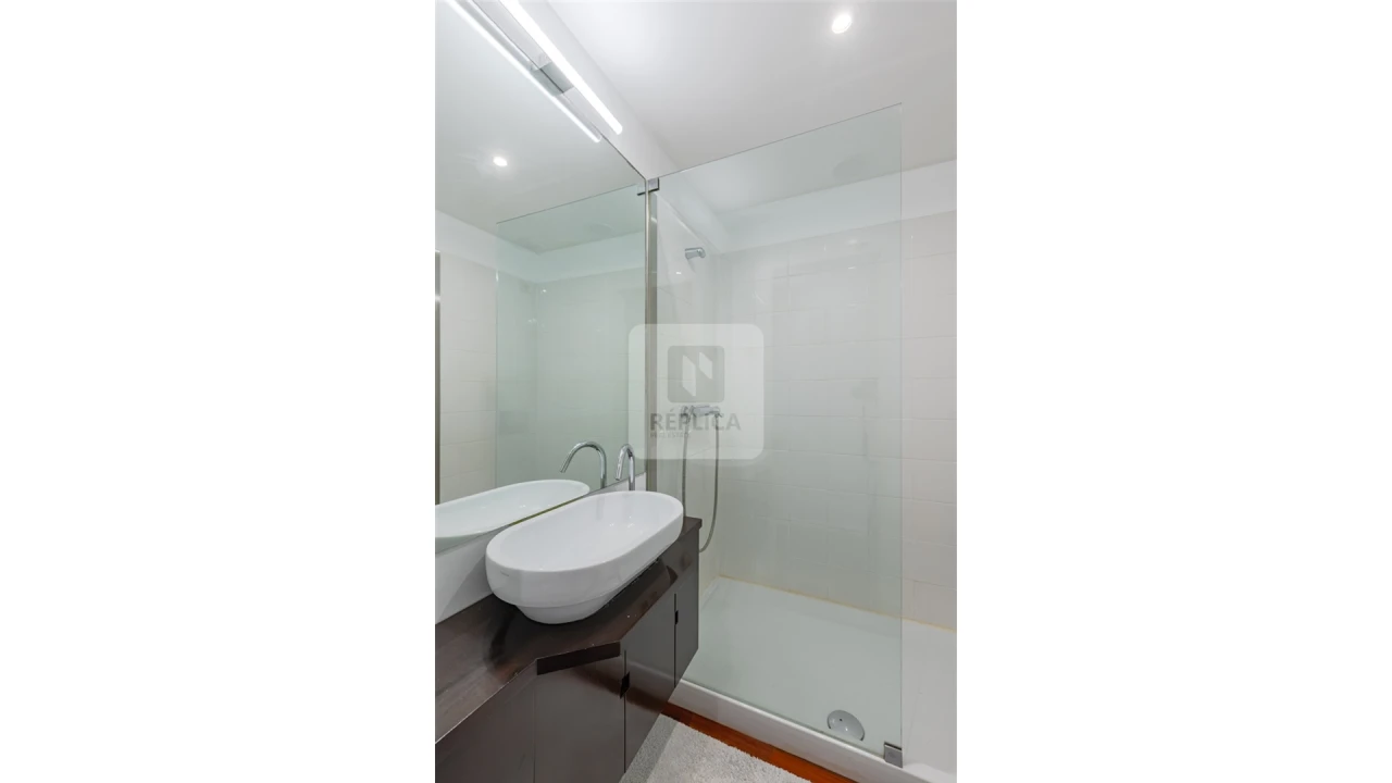 Apartamento T2 para Arrendamento em Paranhos Foto 32