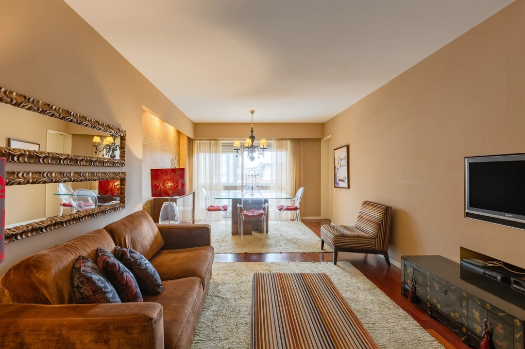 Apartamento T2 para Arrendamento em Paranhos Foto 11