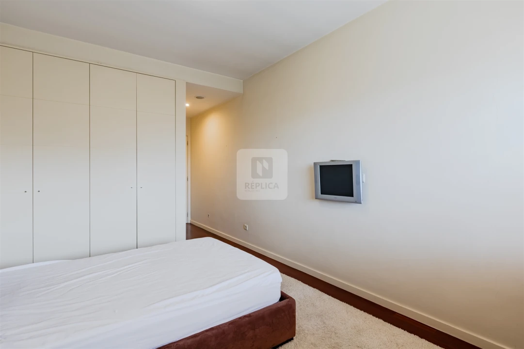 Apartamento T2 para Arrendamento em Paranhos Foto 36