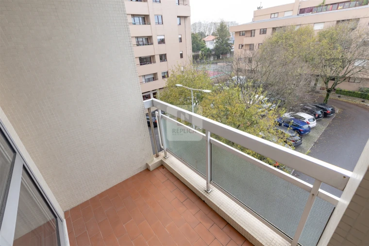 Apartamento T2 para Arrendamento em Paranhos Foto 30