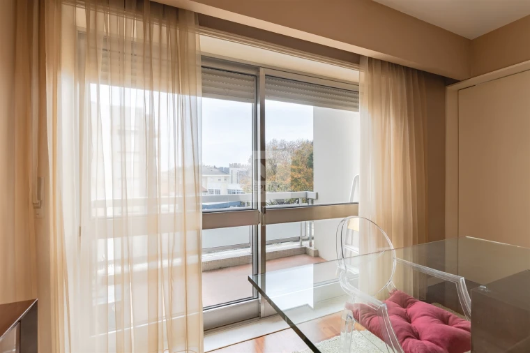 Apartamento T2 para Arrendamento em Paranhos Foto 5