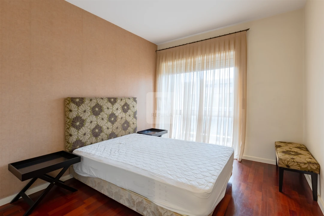 Apartamento T2 para Arrendamento em Paranhos Foto 24