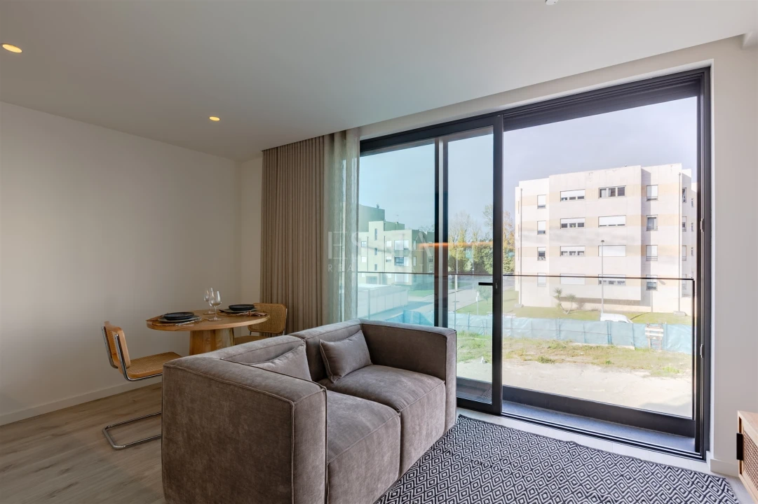 Apartamento T1 para Arrendamento em São Mamede de Infesta e Senhora da Hora Foto 2