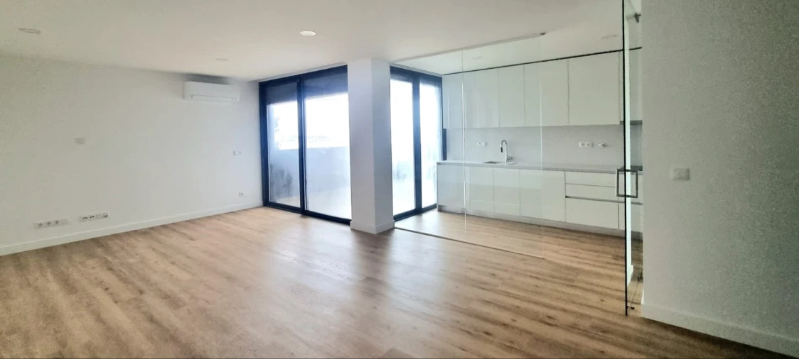 Apartamento T2 para Venda em Santo Antonio dos Olivais Foto 2