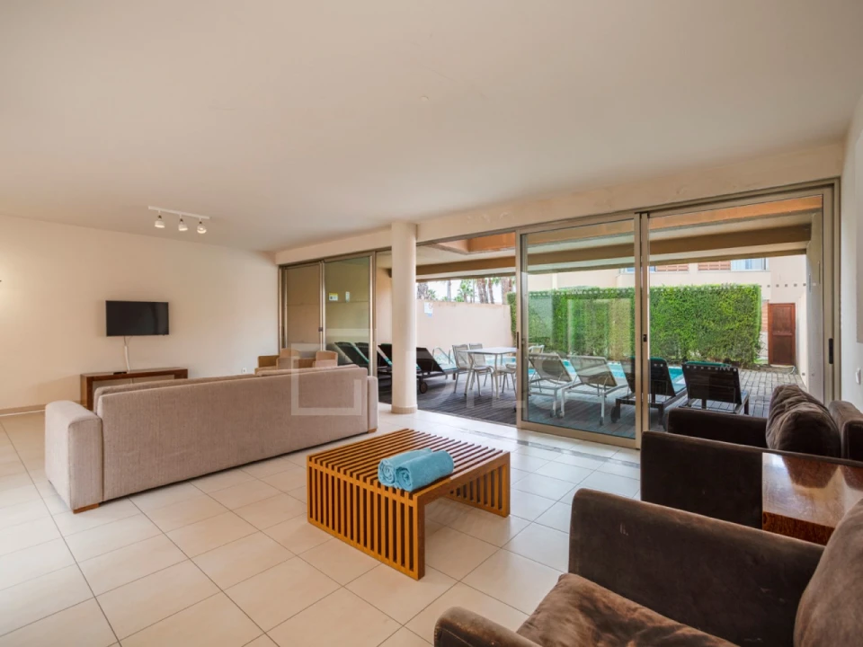 Moradia T4 para Venda em Guia Foto 6