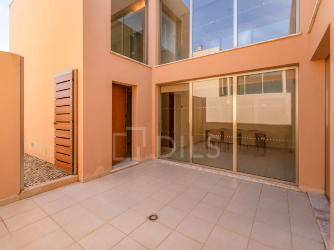 Moradia T4 para Venda em Guia Foto 26