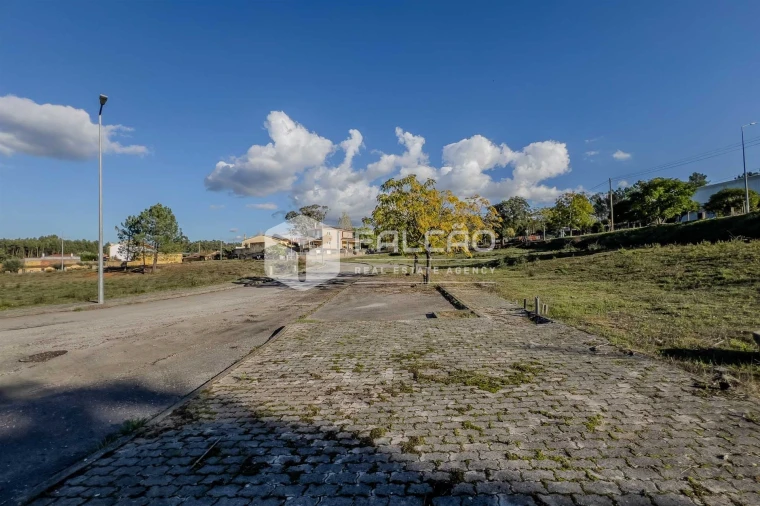 Terreno para Venda em Alcanede Foto 30