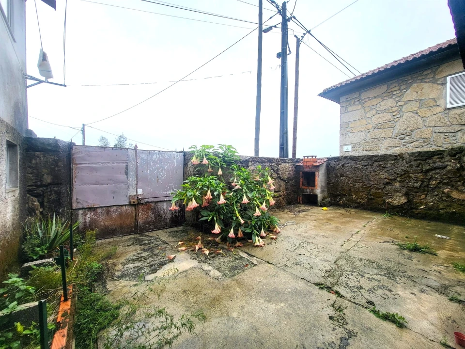 Moradia T3 para Venda em Tavares (Chãs, Várzea e Travanca) Foto 18