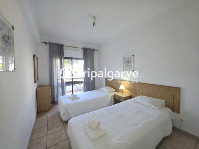 Apartamento T2 para Venda em Quarteira Foto 17