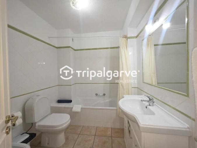 Apartamento T2 para Venda em Quarteira Foto 14