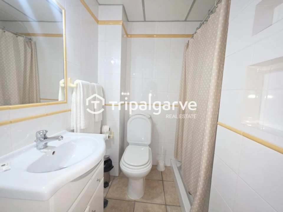 Apartamento T2 para Venda em Quarteira Foto 16