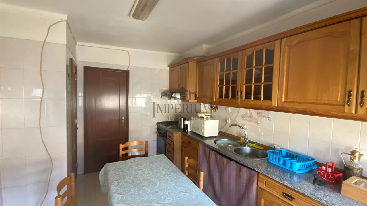 Apartamento T2 para Venda em Carregado e Cadafais Foto 3