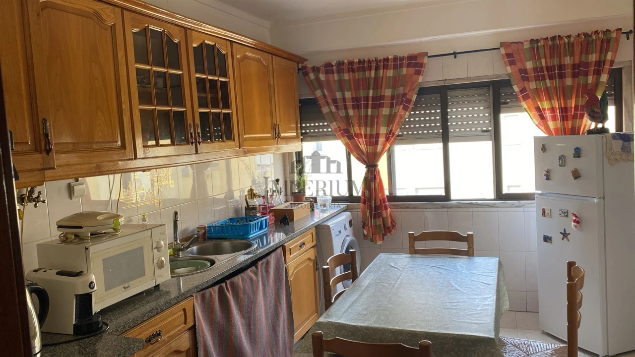 Apartamento T2 para Venda em Carregado e Cadafais Foto 2