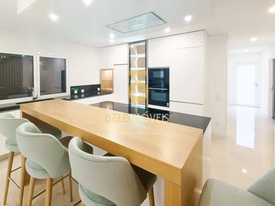 Moradia T3 para Venda em Recezinhos (São Mamede) Foto 5