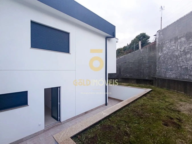 Moradia T3 para Venda em Recezinhos (São Mamede) Foto 44