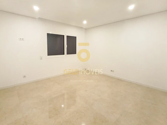 Moradia T3 para Venda em Recezinhos (São Mamede) Foto 34